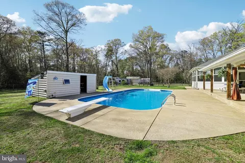 Exterior - 54 Dayton Dr, Pasadena, MD 21122 photo 3 of 29