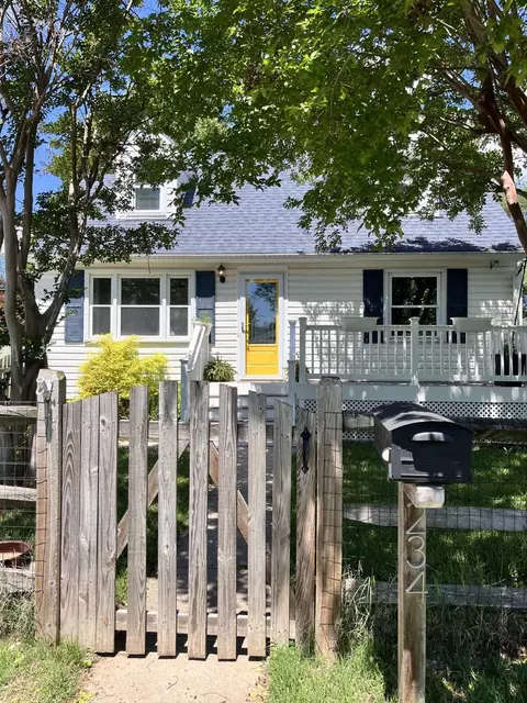234 Meadow Rd, Pasadena, MD 21122