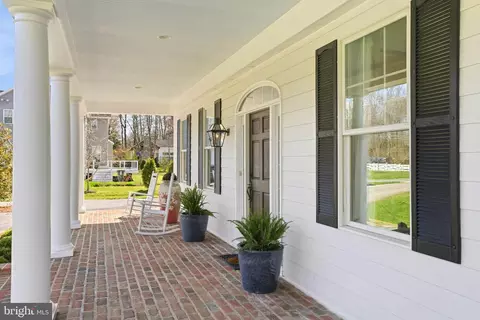 Exterior - 1292 Spa Rd, Annapolis, MD 21403 photo 4 of 21
