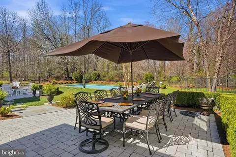 Exterior - 1292 Spa Rd, Annapolis, MD 21403 photo 9 of 21
