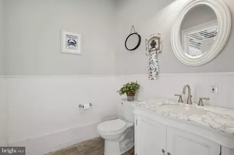 Bath - 1292 Spa Rd, Annapolis, MD 21403 photo 3 of 3