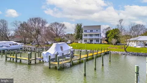 5965 Rockhold Creek Rd, Deale, MD 20751