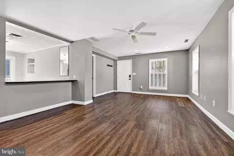 Living - 118 Elliott Pl, Edgewater, MD 21037 photo 6 of 6