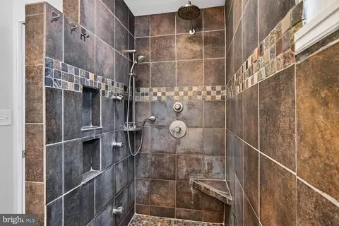 Bath - 118 Elliott Pl, Edgewater, MD 21037 photo 1 of 3