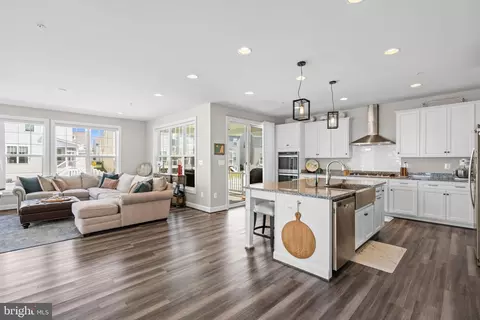 Other - 2916 Quarry Cir, Odenton, MD 21113 photo 1 of 22