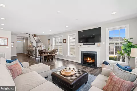 Other - 2916 Quarry Cir, Odenton, MD 21113 photo 4 of 22
