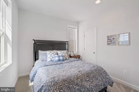 Bedroom - 2916 Quarry Cir, Odenton, MD 21113 photo 6 of 9