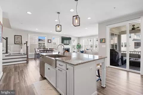 Kitchen - 2916 Quarry Cir, Odenton, MD 21113 photo 2 of 2