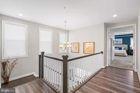 Entry Way - 2916 Quarry Cir, Odenton, MD 21113 photo 8 of 13