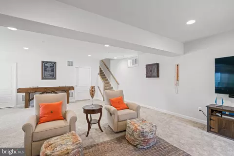 Entry Way - 2916 Quarry Cir, Odenton, MD 21113 photo 10 of 13