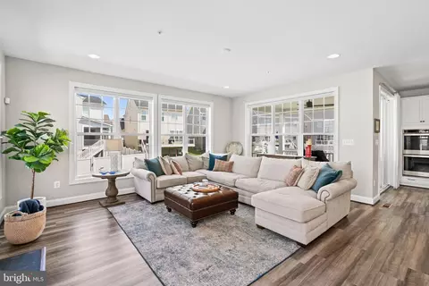 Other - 2916 Quarry Cir, Odenton, MD 21113 photo 7 of 22