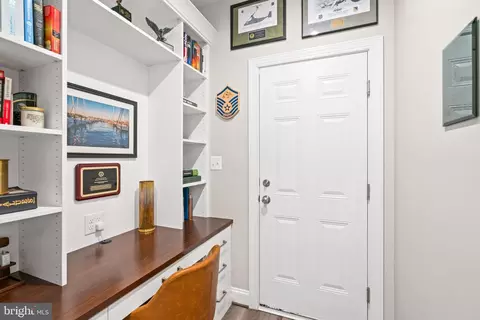 Entry Way - 2916 Quarry Cir, Odenton, MD 21113 photo 6 of 13