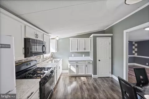 130 A Chesapeake Mobile Ct, Hanover, MD 21076 photo 10