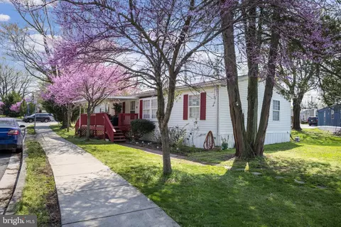 130 A Chesapeake Mobile Ct, Hanover, MD 21076 photo 2
