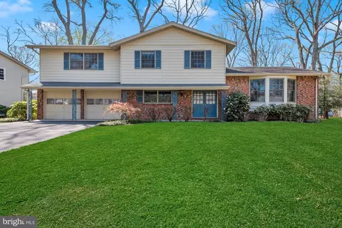 179 Grosvenor Ln, Severna Park, MD 21146