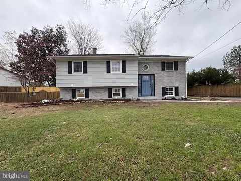 925 Longview Ave, Pasadena, MD 21122