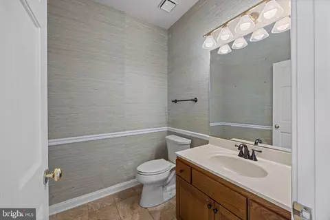 Bath - 182 Wroxeter Dr, Arnold, MD 21012 photo 1 of 3