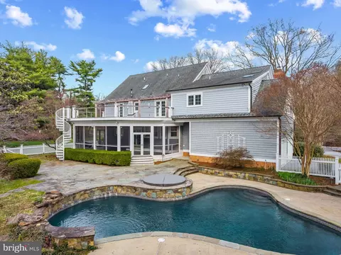 182 Wroxeter Dr, Arnold, MD 21012