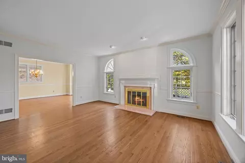 Living - 182 Wroxeter Dr, Arnold, MD 21012 photo 1 of 3