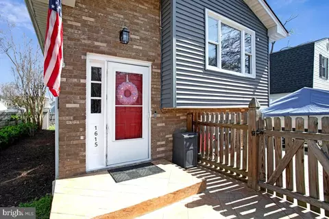 Exterior - 1615 Ruxton Rd, Edgewater, MD 21037 photo 2 of 9