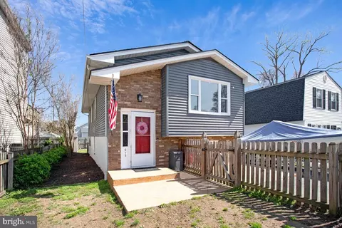 Exterior - 1615 Ruxton Rd, Edgewater, MD 21037 photo 4 of 9