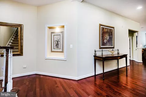 Entry Way - 306 Grindstone Dr, Arnold, MD 21012 photo 6 of 10