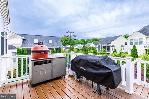 Exterior - 306 Grindstone Dr, Arnold, MD 21012 photo 5 of 9