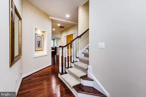 Entry Way - 306 Grindstone Dr, Arnold, MD 21012 photo 4 of 10
