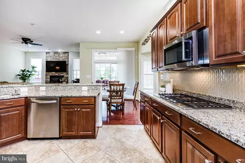 Kitchen - 306 Grindstone Dr, Arnold, MD 21012 photo 5 of 8