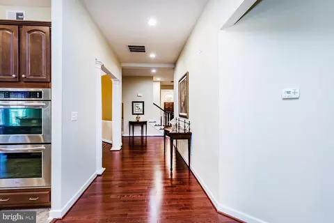 Entry Way - 306 Grindstone Dr, Arnold, MD 21012 photo 7 of 10