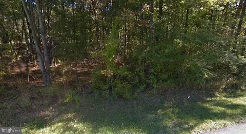 902-904 Beales Trl, Pasadena, MD 21122