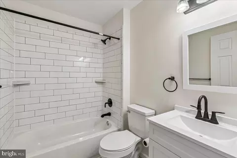 Bath - 327 Walton Ave, Baltimore, MD 21225 photo 1 of 3