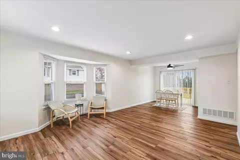 Living - 327 Walton Ave, Baltimore, MD 21225 photo 1 of 2