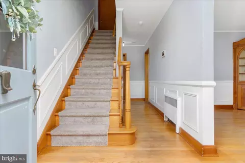 Entry Way - 8466 Greenway, Pasadena, MD 21122 photo 4 of 4