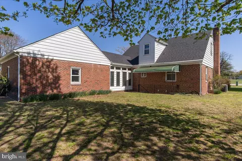 Exterior - 8466 Greenway, Pasadena, MD 21122 photo 5 of 6