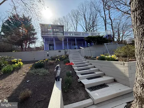 Exterior - 1526 Park Ln, Pasadena, MD 21122 photo 8 of 14
