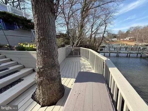 Exterior - 1526 Park Ln, Pasadena, MD 21122 photo 10 of 14