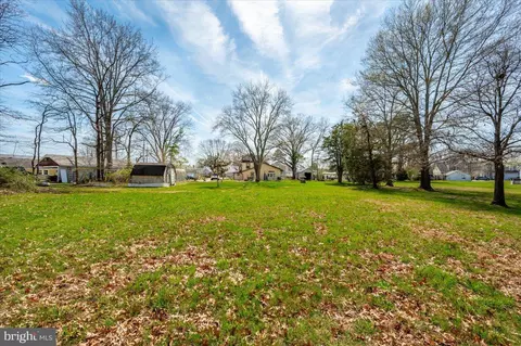 Exterior - 626 Clark Ave, Deale, MD 20751 photo 5 of 11