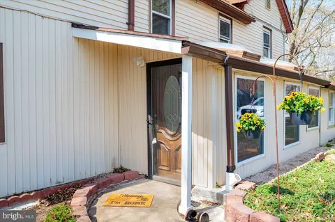Exterior - 626 Clark Ave, Deale, MD 20751 photo 2 of 11