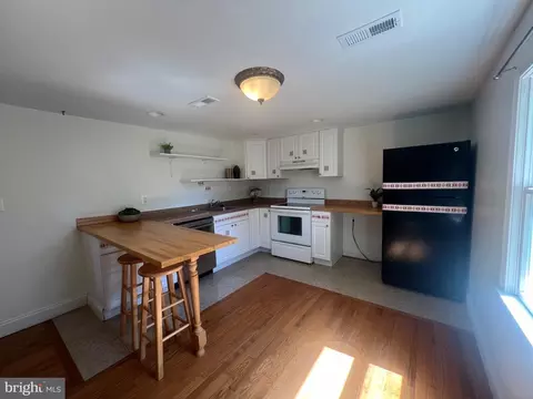 Kitchen - 626 Clark Ave, Deale, MD 20751 photo 4 of 6