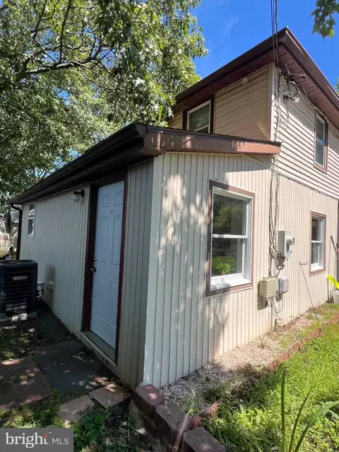 Exterior - 626 Clark Ave, Deale, MD 20751 photo 3 of 11