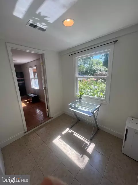 Entry Way - 626 Clark Ave, Deale, MD 20751 photo 9 of 9