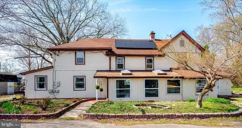 626 Clark Ave, Deale, MD 20751