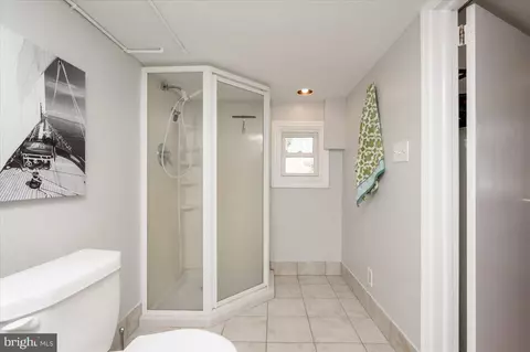 Bath - 626 Clark Ave, Deale, MD 20751 photo 3 of 6