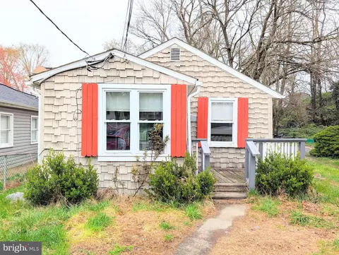 4 Wendover Rd, Glen Burnie, MD 21060