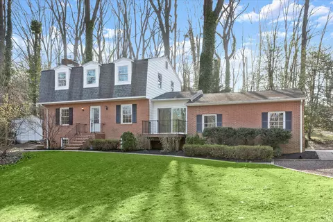 326 Edgewater Rd, Pasadena, MD 21122