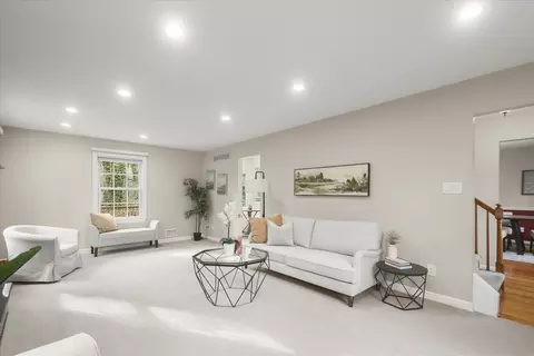 Living - 326 Edgewater Rd, Pasadena, MD 21122 photo 3 of 4