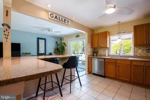 Kitchen - 3542 Loch Haven Dr, Edgewater, MD 21037 photo 1 of 2