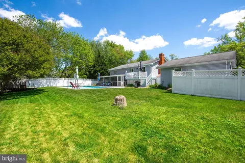 Exterior - 3542 Loch Haven Dr, Edgewater, MD 21037 photo 10 of 12