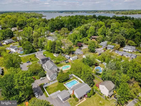 View/Area - 3542 Loch Haven Dr, Edgewater, MD 21037 photo 3 of 11